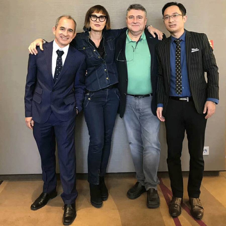 黃安華主任與Prof. Martinez、Dr.Paolape der zoli、Dr.Ottaviano Tapparo.jpeg